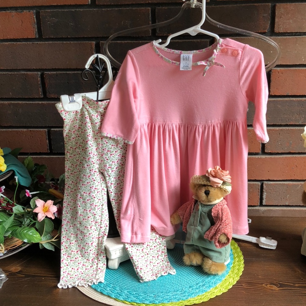 Girls Size 1 from Gap Dress with Leggings